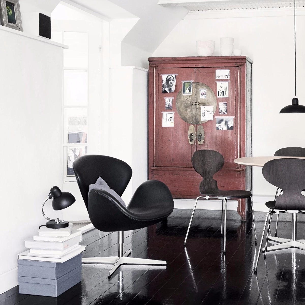 Fritz Hansen Swan Lounge Chair 4 Fritz Hansen Swan Lounge Chair - Image 2