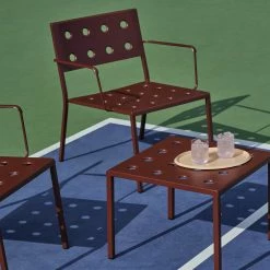 Hay Balcony Outdoor Low Table -vitra shop Balcony Lounge Armchair iron red Balcony Low Table L50xW515xH385 iron red Ellipse Tray M beige 1