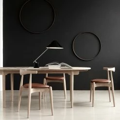 Carl Hansen CH337/338 Dining Table Oak -vitra shop CHS338 Dining table carl Hansen lifestyle 1