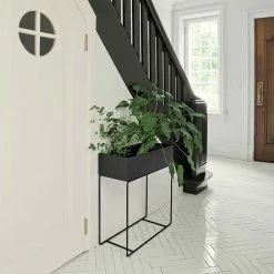 vitra shop -vitra shop Ferm Living Plant Box Black Lifestyle1