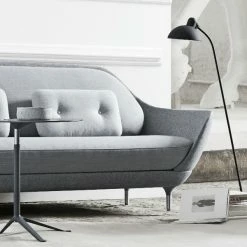 Fritz Hansen Favn Sofa 8 Fritz Hansen Favn Sofa -vitra shop Fritz Hansen Favn Sofa Light Grey Lifestyle