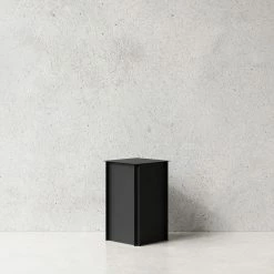Nichba Pedestal 45 -vitra shop Nichba pedestal 28at17.21.15 1000x 1
