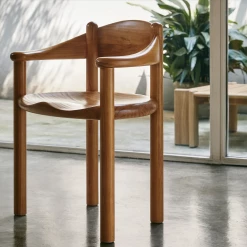 Gubi Daumiller Armchair -vitra shop Screenshot 2022 12 07 at 15.56.07