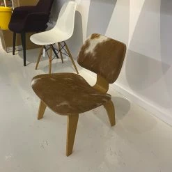 Vitra Eames LCW Calfskin Chair – Ex-display -vitra shop image4 scaled 1